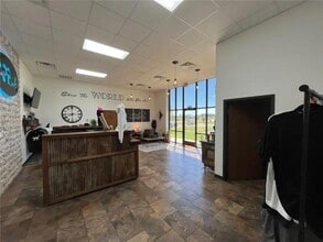 2171 Industrial Ct, Ozark, MO for lease Interior Photo- Image 2 of 4