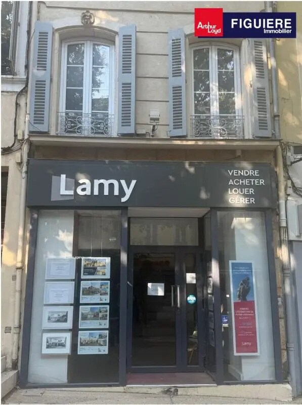 Retail in Salon-de-Provence for lease Building Photo- Image 1 of 13