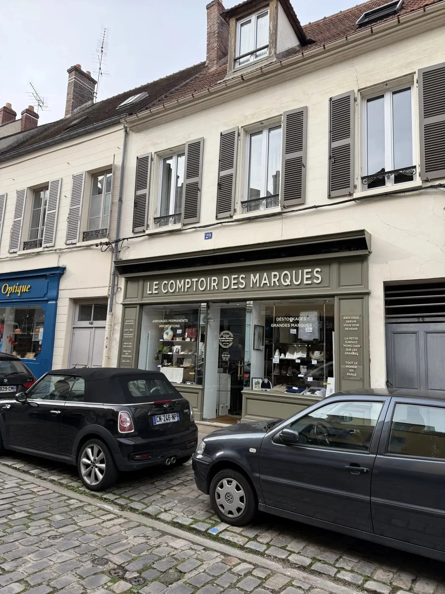 Retail in Montfort-l'Amaury for sale Building Photo- Image 1 of 16