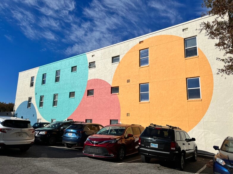 235 E Ponce de Leon Ave, Decatur, GA for lease - Building Photo - Image 3 of 7