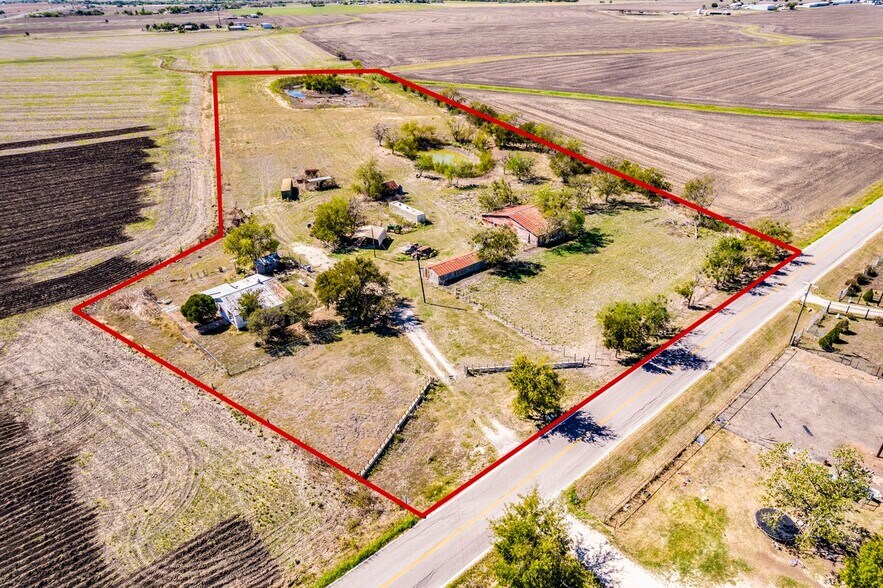 21115 Cameron rd, Coupland, TX for sale - Aerial - Image 1 of 1