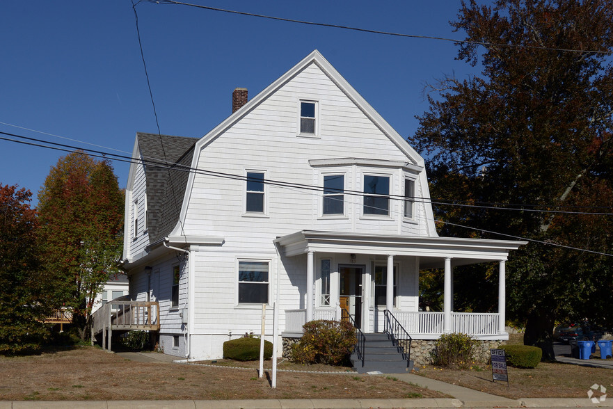 789 Park Ave, Cranston, RI for sale - Primary Photo - Image 1 of 1