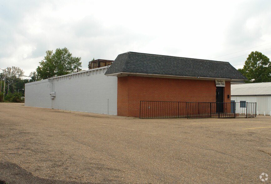 3028 W Northside Dr, Jackson, MS 39213 Retail for Lease