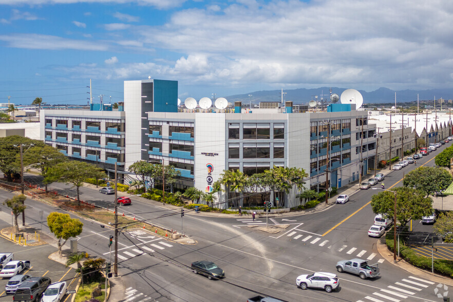 420 Waiakamilo Rd, Honolulu, HI for lease - Building Photo - Image 2 of 11