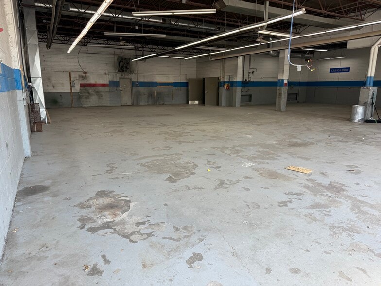 7 Van Zant Street, Norwalk, CT for sale - Building Photo - Image 2 of 17