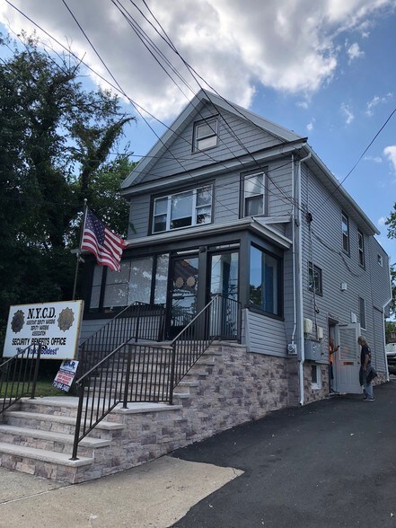 364 Decker Ave, Staten Island, NY for sale - Building Photo - Image 1 of 1