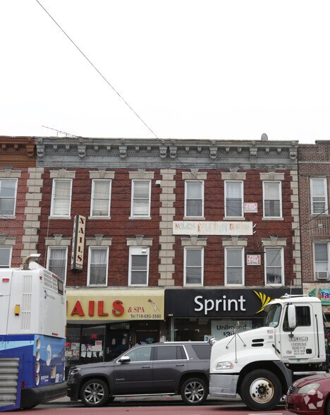864 Utica Ave, Brooklyn, NY for sale - Primary Photo - Image 1 of 6