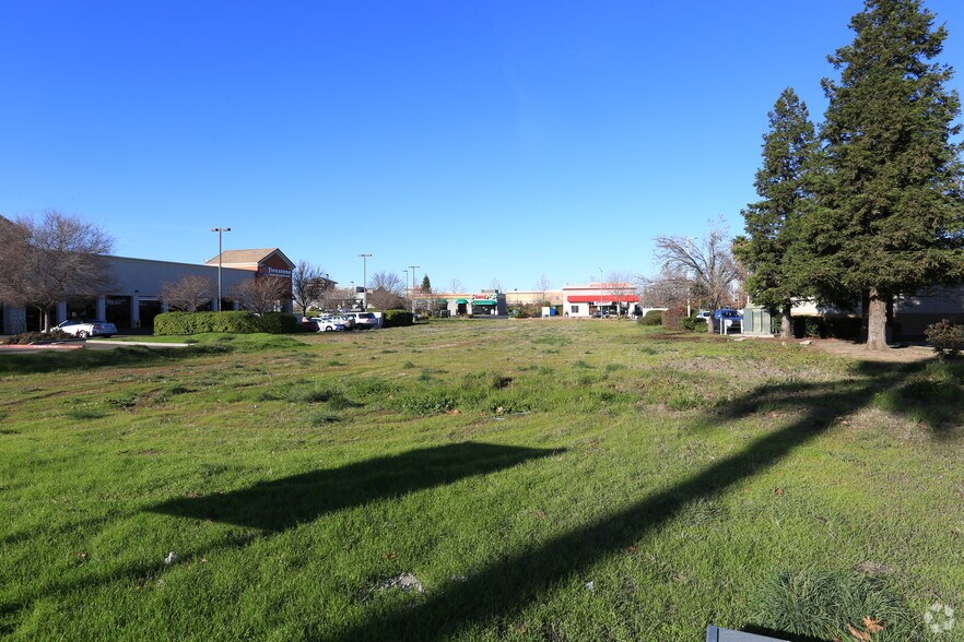 8055 Orchard Loop Ln, Elk Grove, CA for sale - Primary Photo - Image 1 of 1