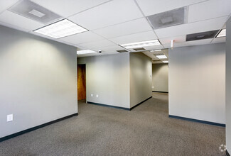 4524 Oak Fair Blvd, Tampa, FL for lease Building Photo- Image 2 of 6