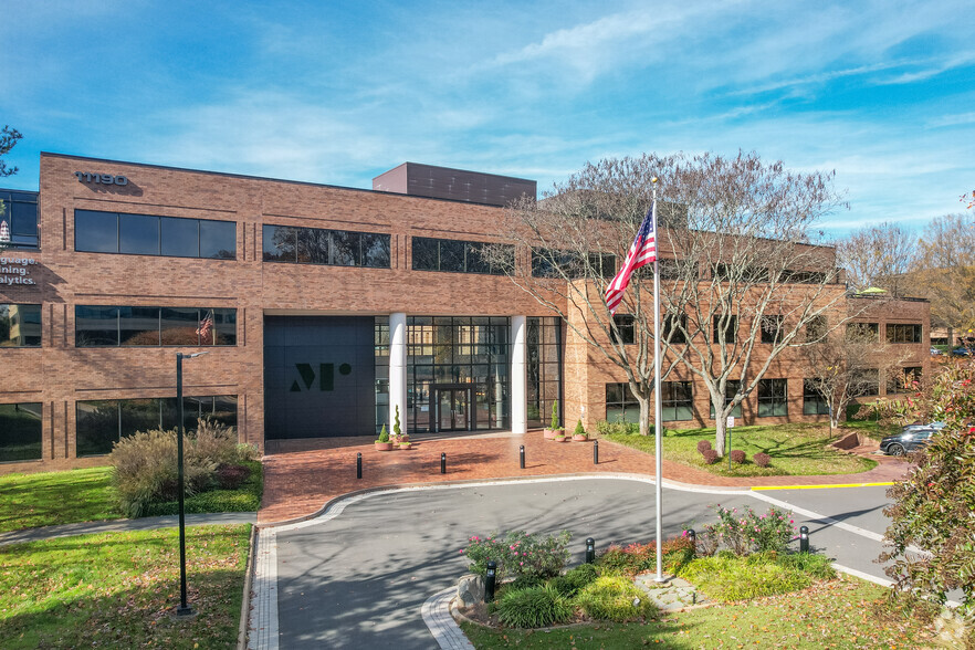 11190 Sunrise Valley Dr, Reston, VA for lease - Building Photo - Image 1 of 3