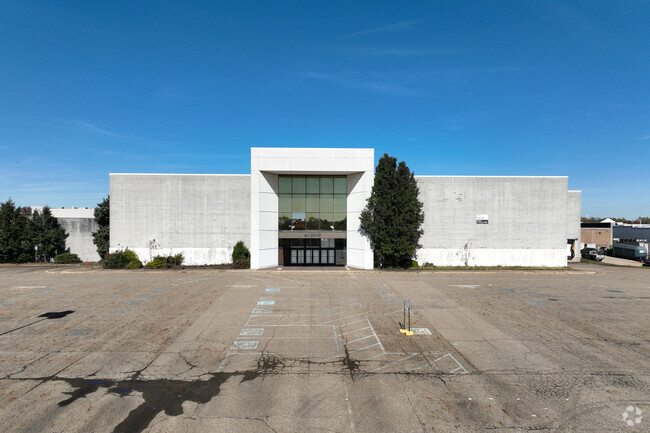 More details for 100 Mall Dr, Steubenville, OH - Retail, Industrial for Lease