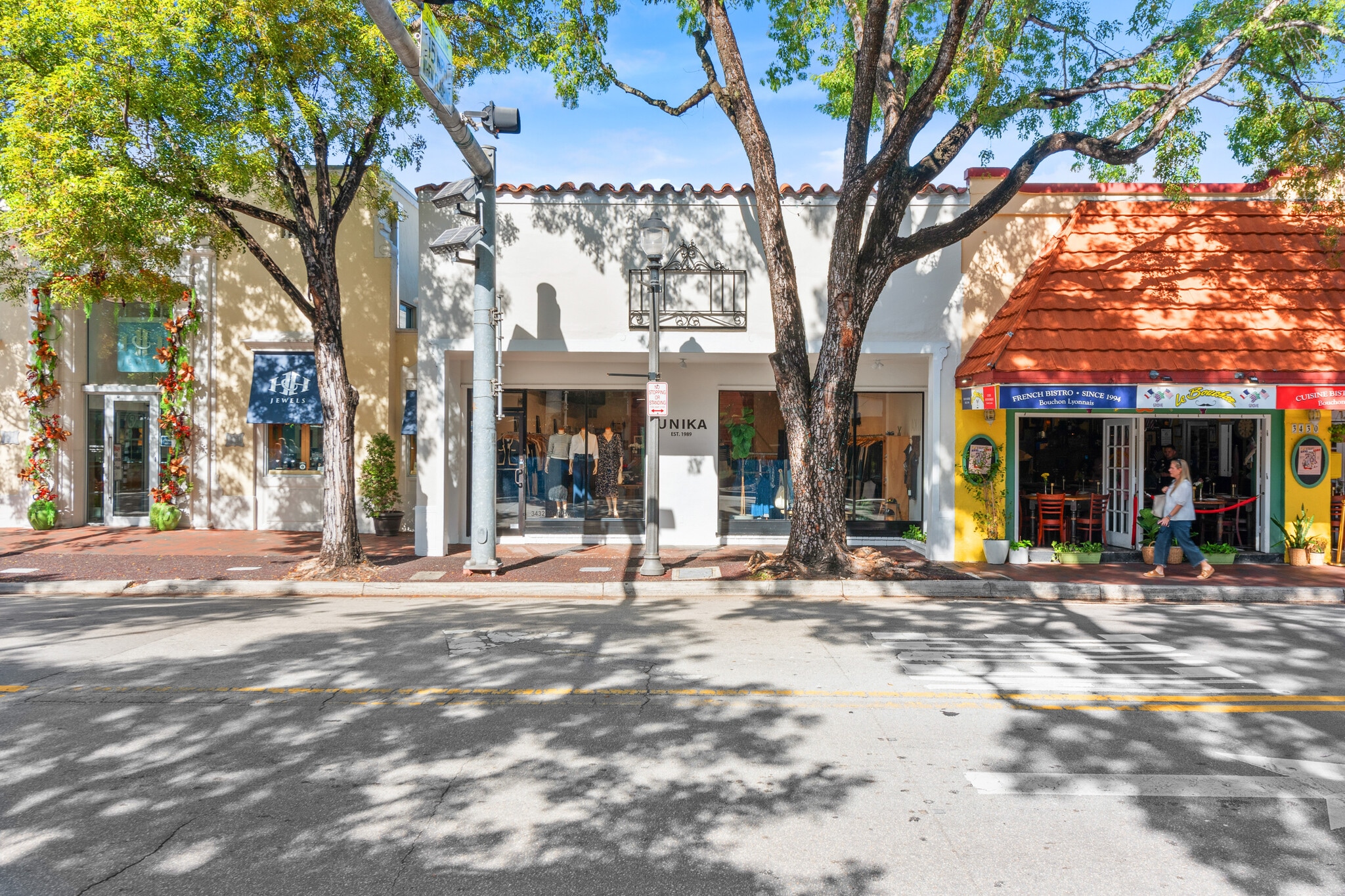 3432 Main Hwy, Miami, FL for lease Building Photo- Image 1 of 9