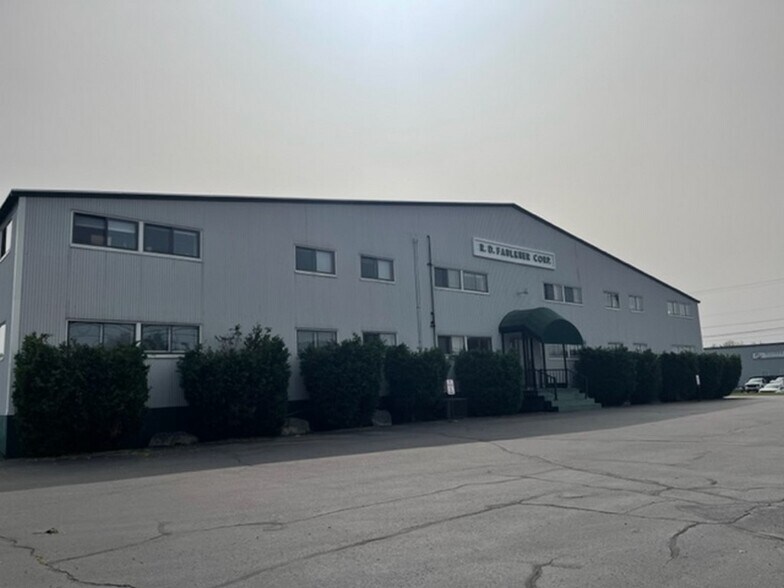 146 Parkway South, Brewer, ME 04412