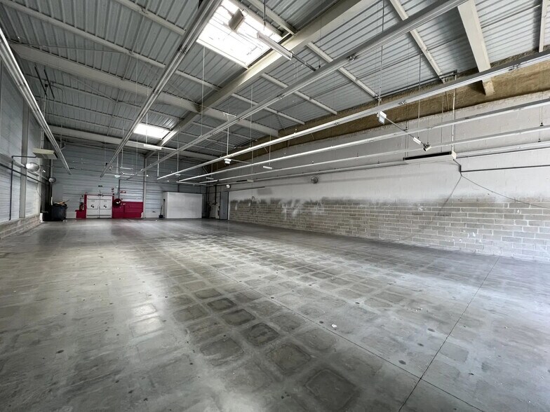 12 Rue Joannes Brochet, Reims for lease - Interior Photo - Image 3 of 4