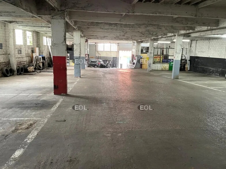 Flex in Paris for lease - Building Photo - Image 2 of 6