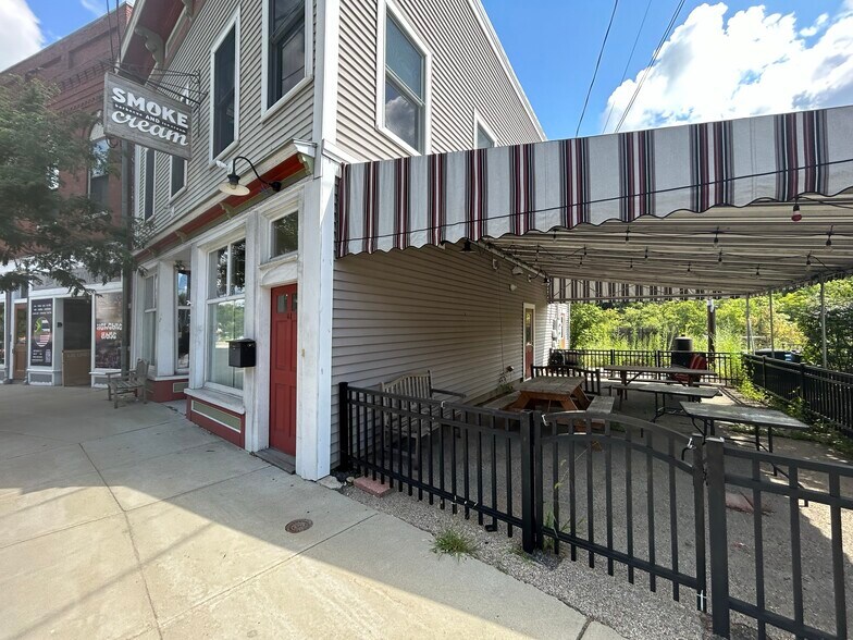 44 Market St, Somersworth, NH 03878