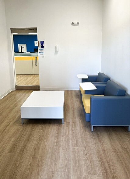 3118 Commerce Pky, Miramar, FL for lease - Building Photo - Image 2 of 4