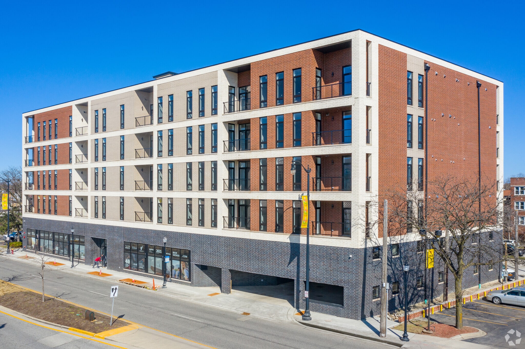 8025 Skokie Blvd, Skokie, IL for lease Building Photo- Image 1 of 5