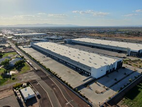 9400 W Latham St, Tolleson, AZ for lease Building Photo- Image 1 of 4