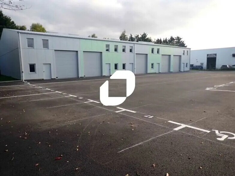 Flex in Novillers for lease - Building Photo - Image 3 of 13