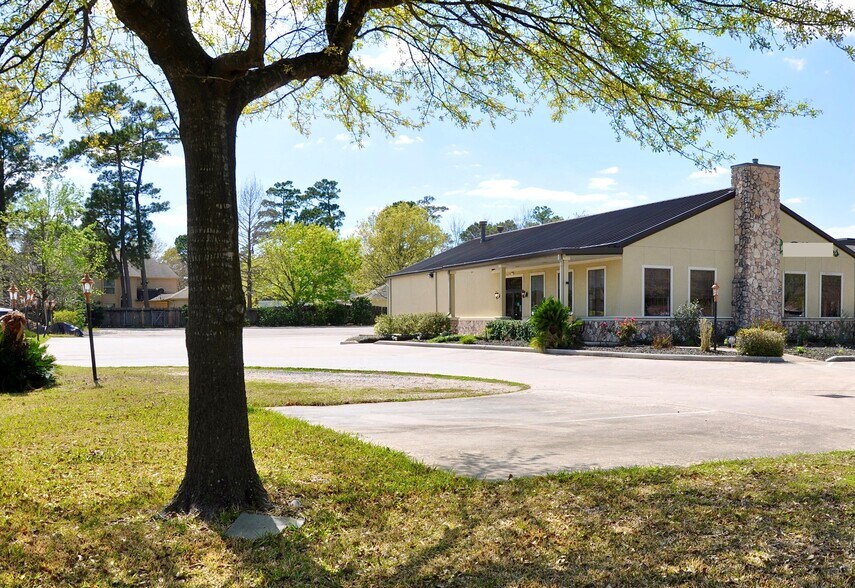 17297 Stuebner Airline Rd, Spring, TX 77379