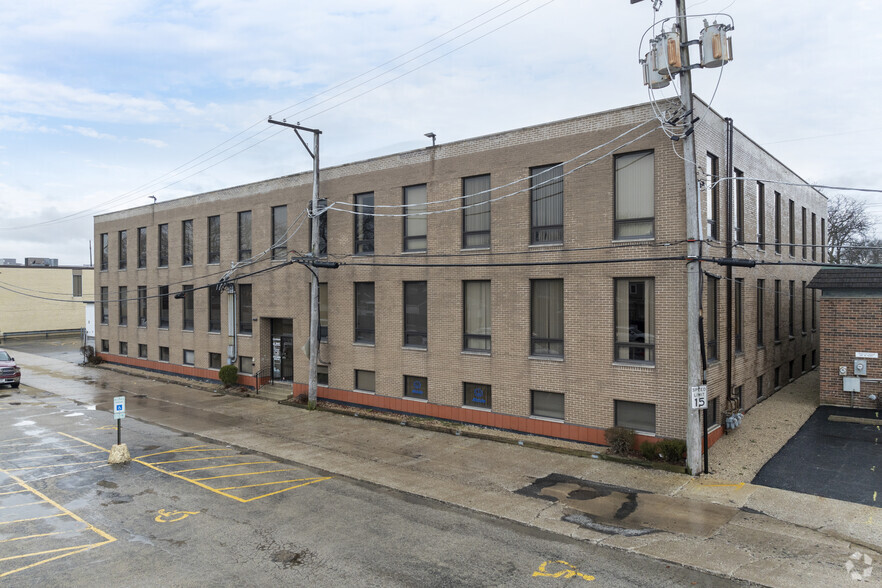 10526 W Cermak Rd, Westchester, IL for sale - Building Photo - Image 3 of 7