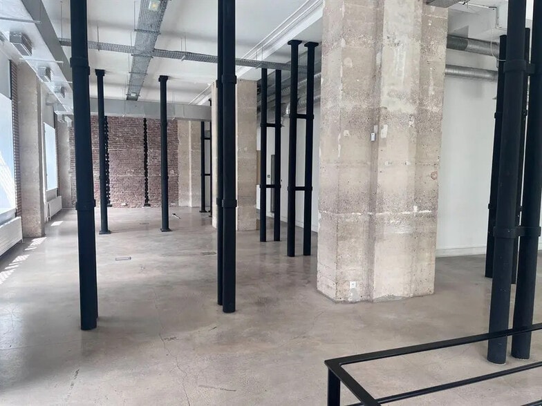 Retail in Paris for sale - Building Photo - Image 1 of 3