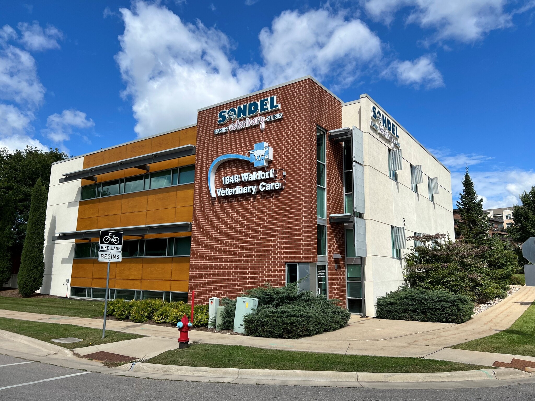 1848 Waldorf Blvd, Madison, WI for sale Building Photo- Image 1 of 5