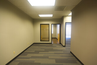 9045-9059 SW Barbur Blvd, Portland, OR for lease Interior Photo- Image 2 of 6