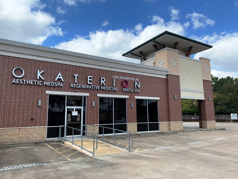 1383 Bunker Hill Rd, Houston, TX for lease - Building Photo - Image 1 of 24