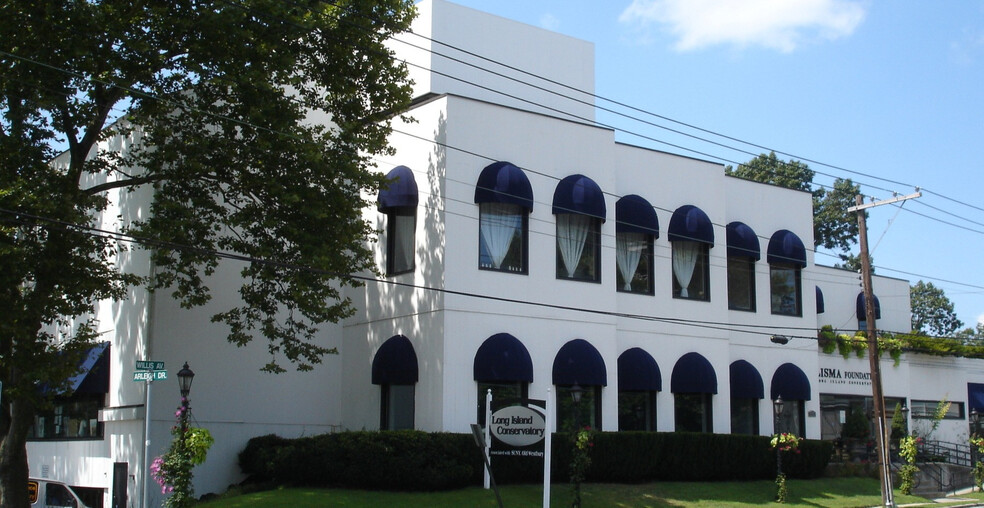 1125 Willis Ave, Albertson, NY for lease - Building Photo - Image 1 of 1