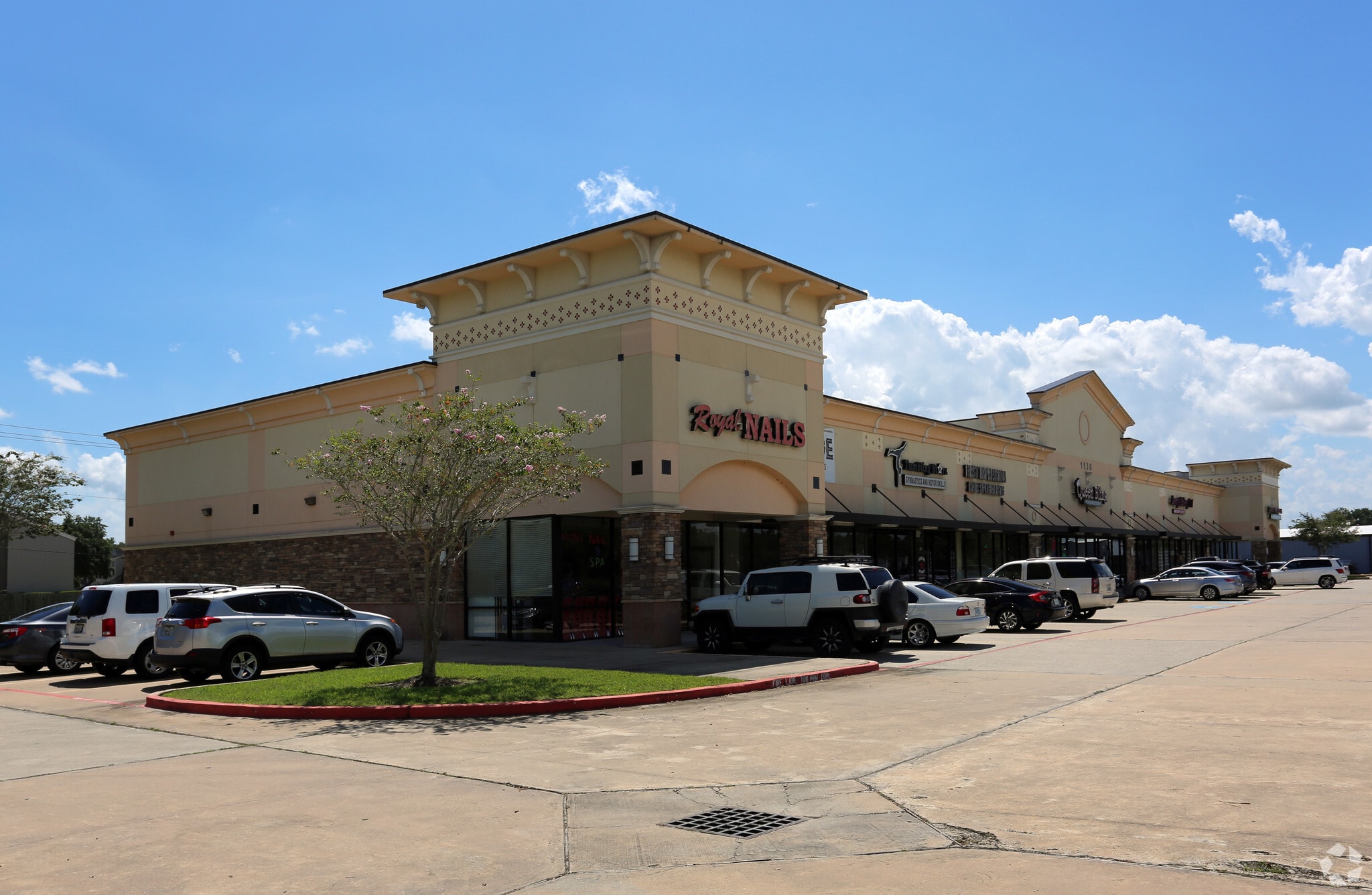 1130 Broadway St, Pearland, TX for lease Building Photo- Image 1 of 8