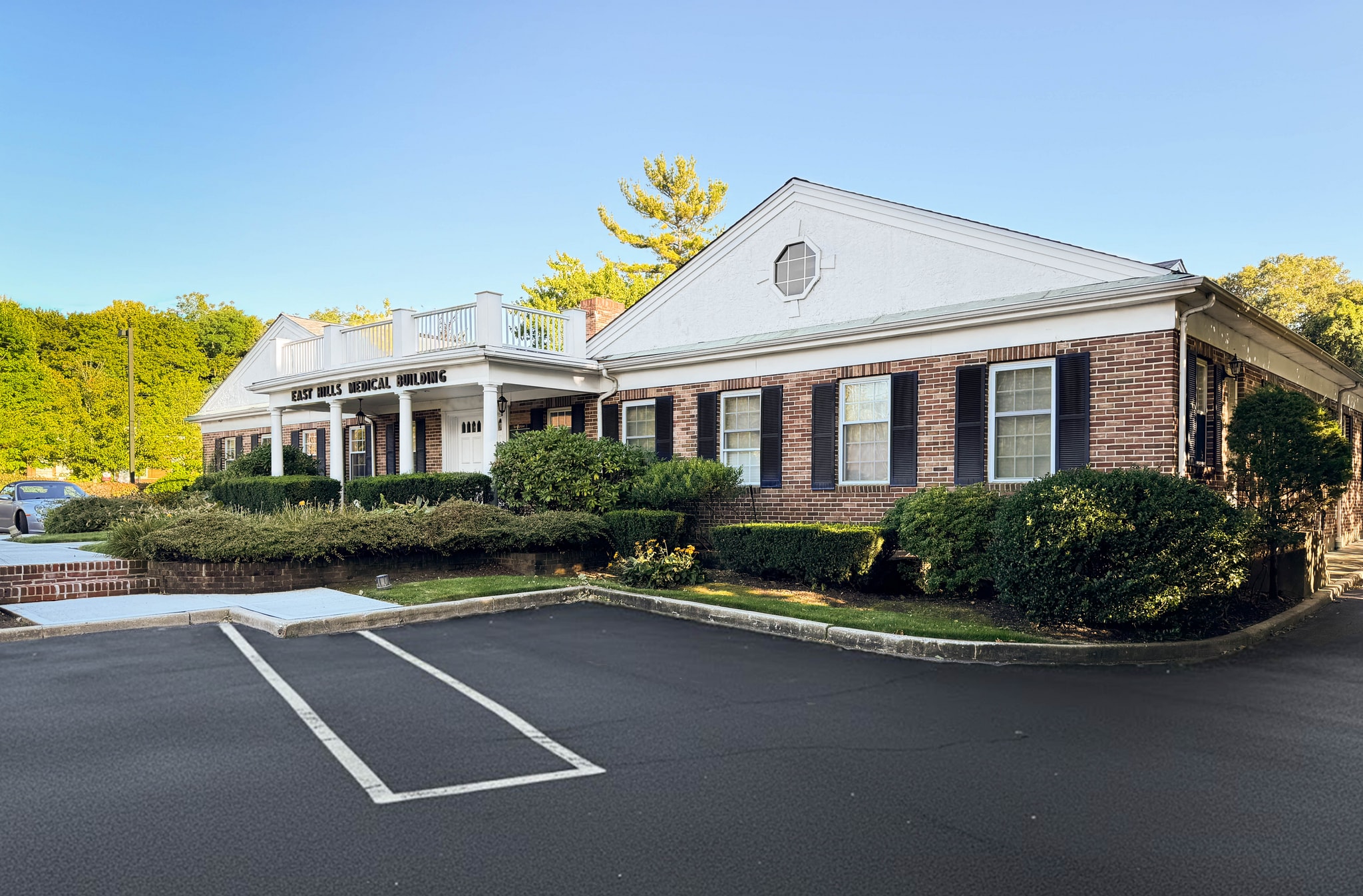 164 E Main St, Huntington, NY for lease Building Photo- Image 1 of 8