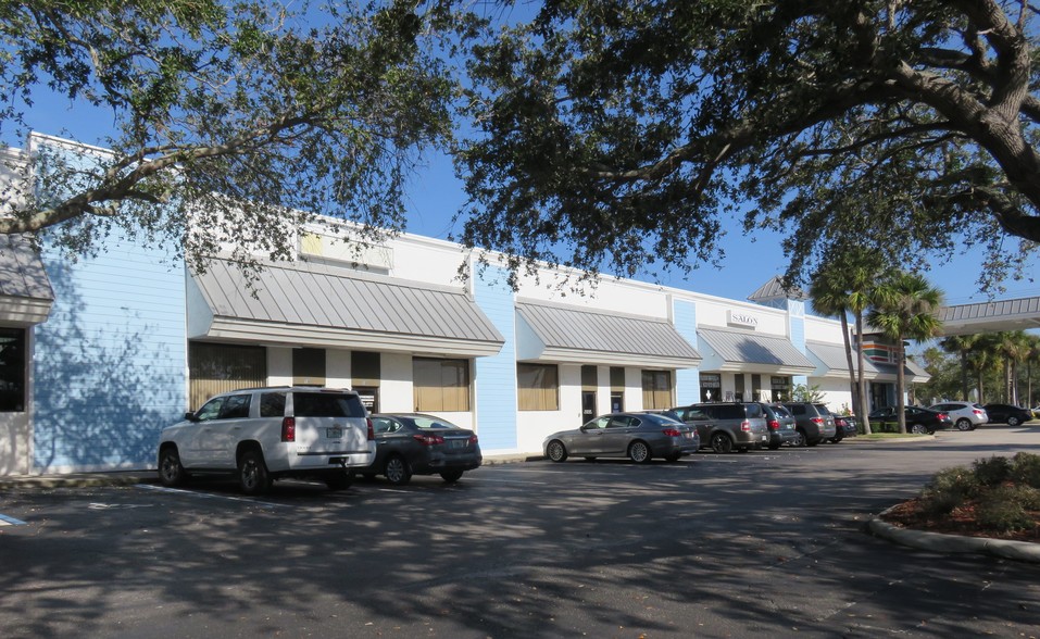 207-209 Dunlawton Ave, Port Orange, FL for lease - Building Photo - Image 3 of 13