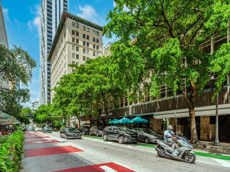 235 SE 1st St, Miami, FL for sale - Building Photo - Image 3 of 11