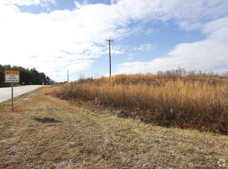 609 Alexander Love Hwy, York, SC for sale - Building Photo - Image 2 of 4