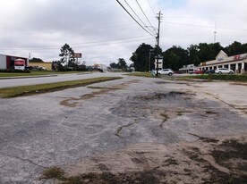 320 N Duval St, Claxton GA - Retail Space