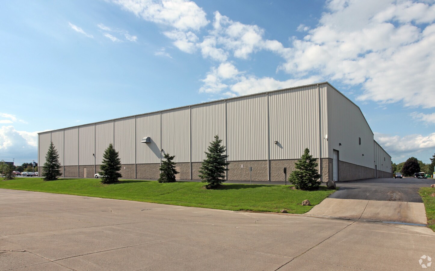 880 Elmgrove Rd, Gates, NY 14624