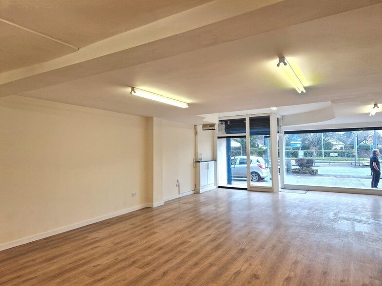 1200 New Chester Rd, Wirral for lease - Building Photo - Image 2 of 4