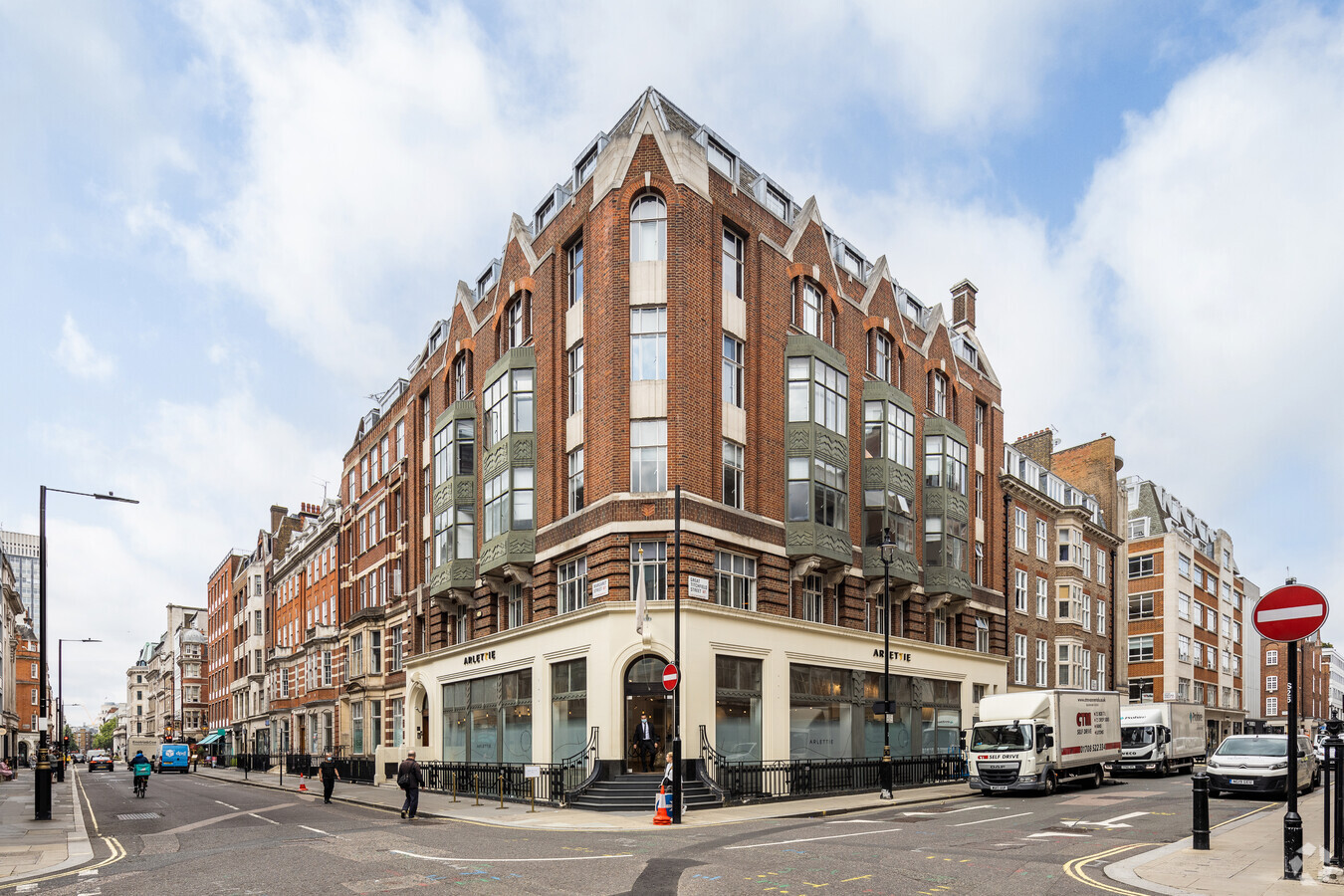 13-14 Margaret St, London, LND W1W 8RN | LoopNet