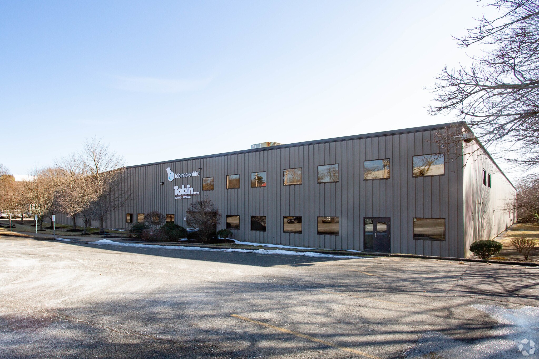 39 Tozer Rd, Beverly, MA for sale Primary Photo- Image 1 of 1