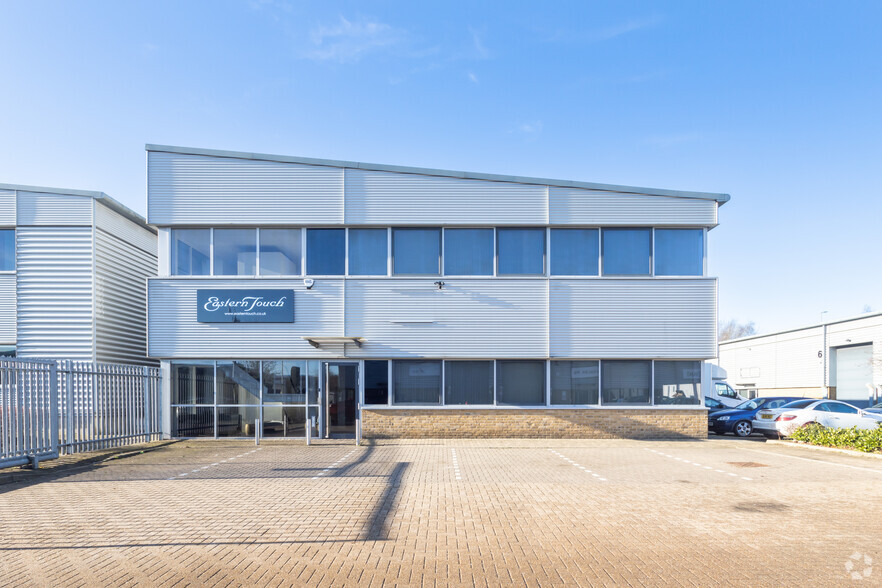 Bilton Way, Luton for lease - Primary Photo - Image 1 of 4