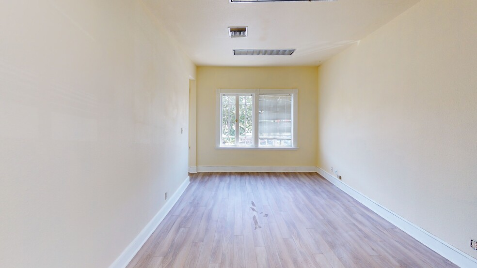 340 Cumberland St, Pittsburg, CA for sale - Interior Photo - Image 2 of 9