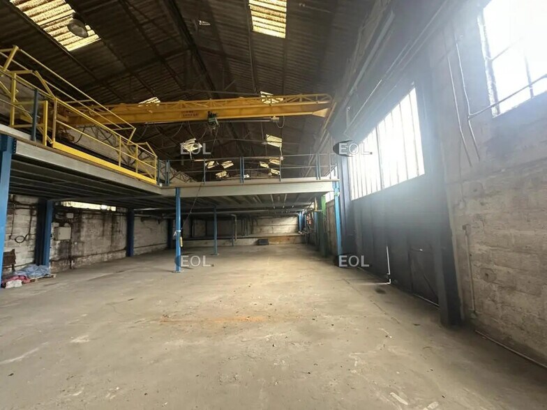 Flex in Marseille for sale - Building Photo - Image 2 of 9