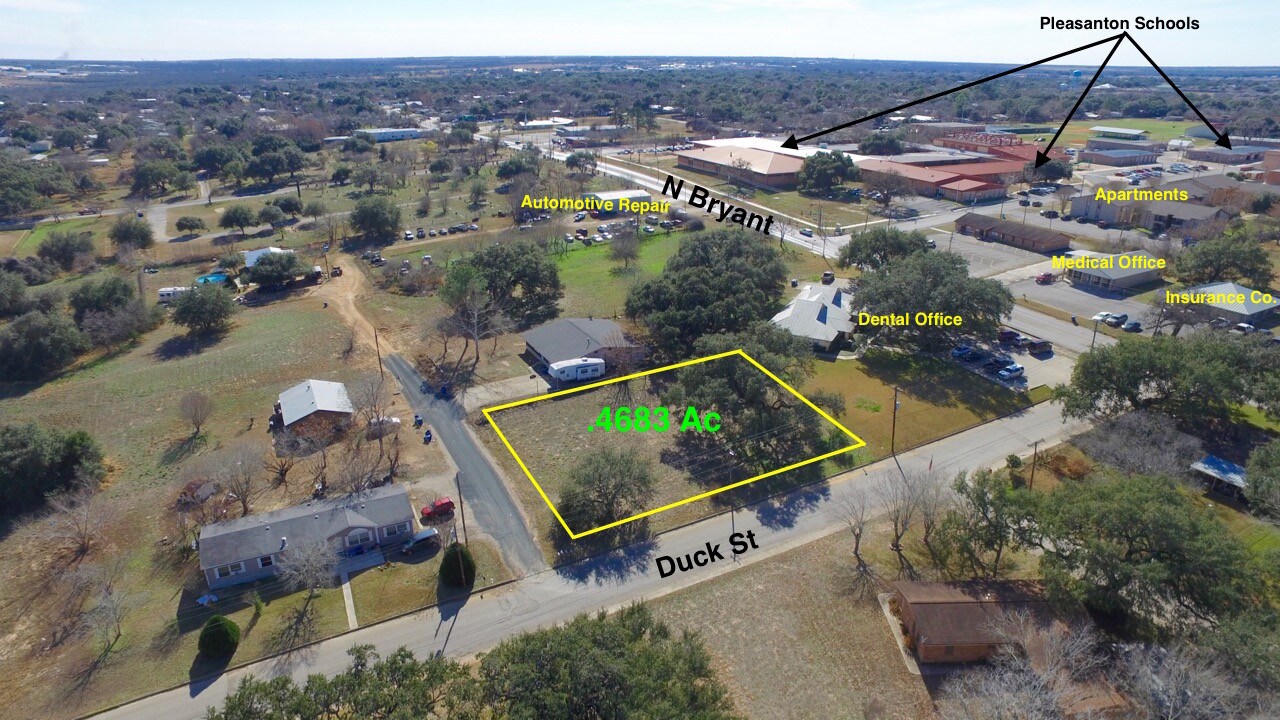 621 Duck St, Pleasanton, TX for sale Other- Image 1 of 6