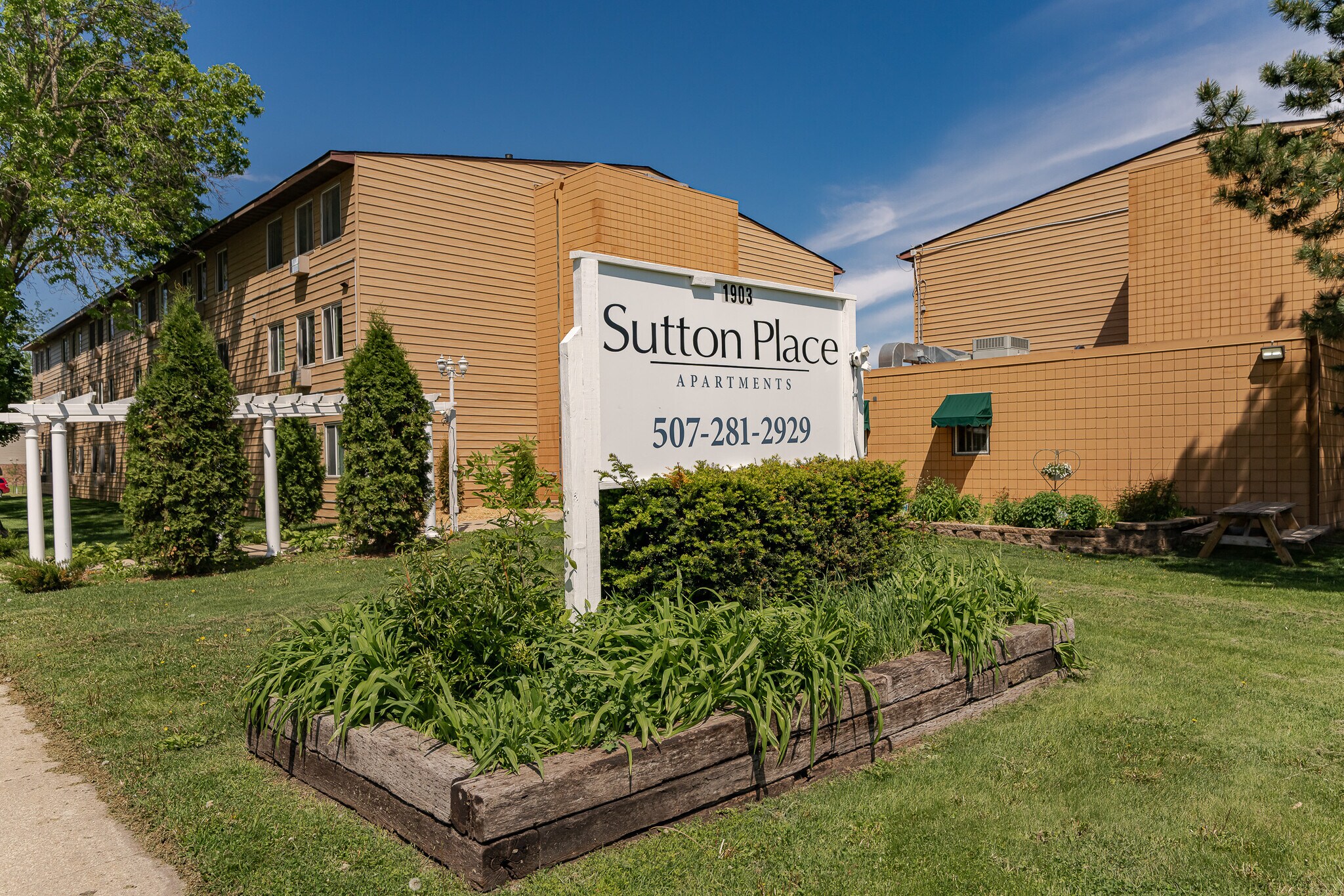 1903 17th St SE, Rochester, MN for sale Building Photo- Image 1 of 1