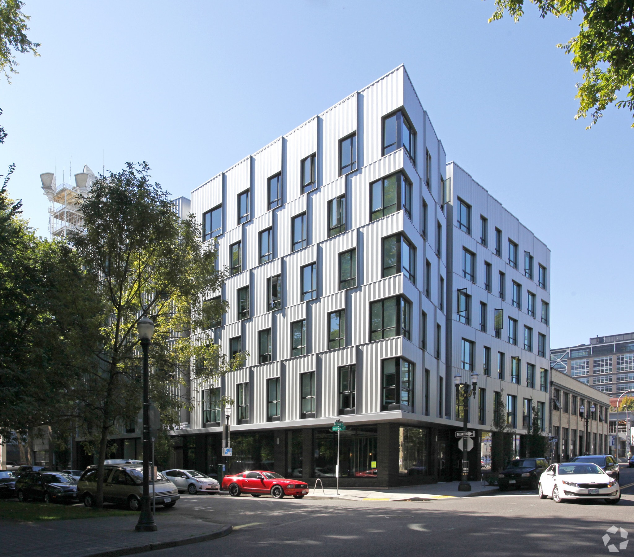 812 NW Couch St, Portland, OR for lease Primary Photo- Image 1 of 6