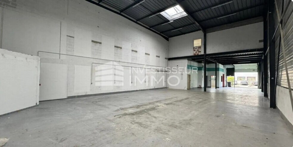 Flex in Massy for lease - Interior Photo - Image 1 of 16