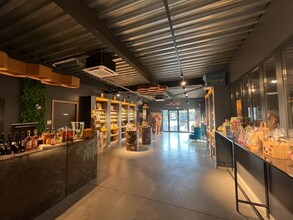 Flex in Chasselay for lease Interior Photo- Image 2 of 15
