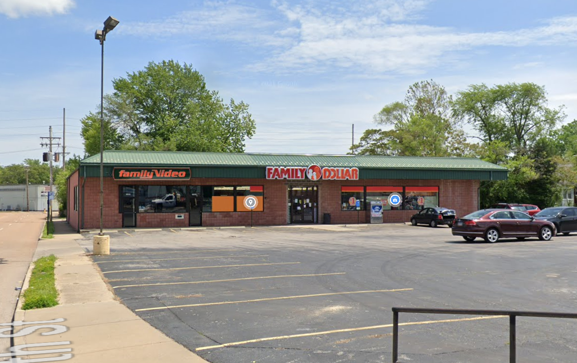 1609 W Main St, Belleville, IL for lease Building Photo- Image 1 of 5